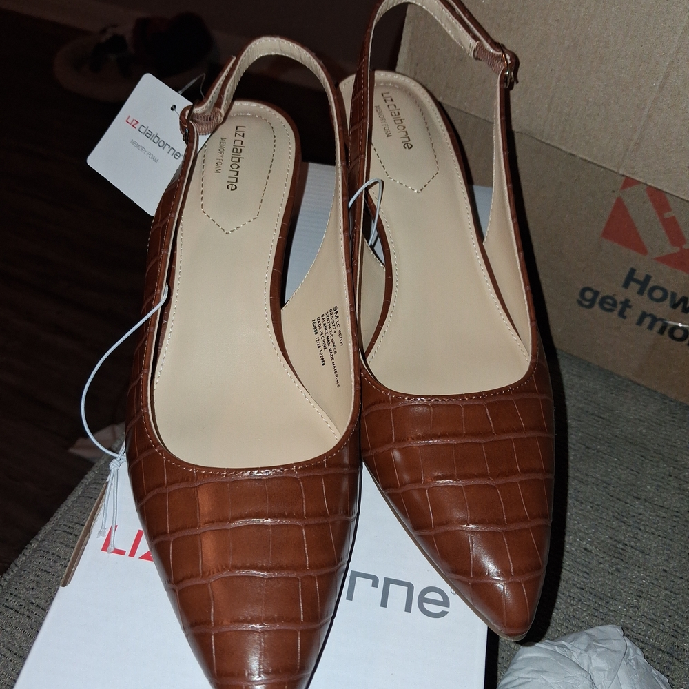 Liz Claiborne Tan Croc-Embossed Heels